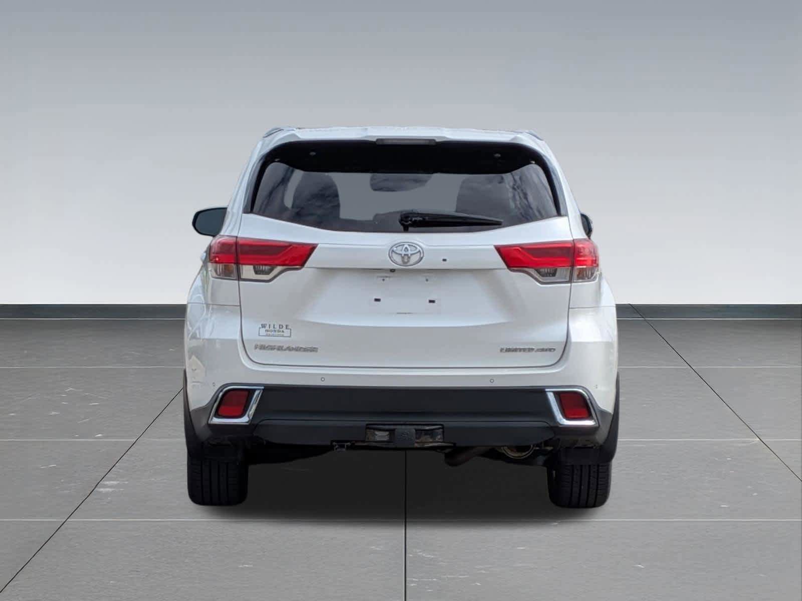 Used 2017 Toyota Highlander Limited AWD/4WD image 5