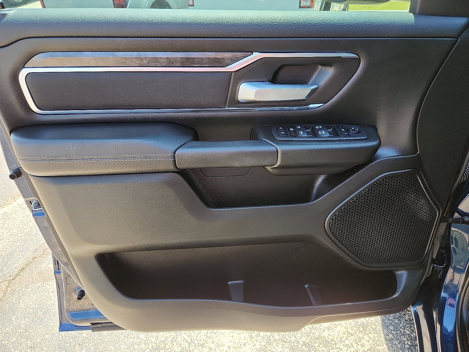 Used 2024 RAM 1500 Lone Star image 11