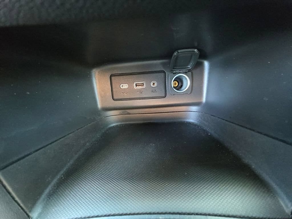 Used 2023 Chevrolet Equinox RS AWD/4WD image 19