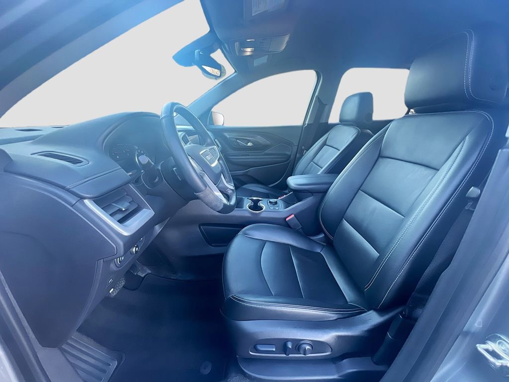 Used 2024 GMC Terrain SLT image 21