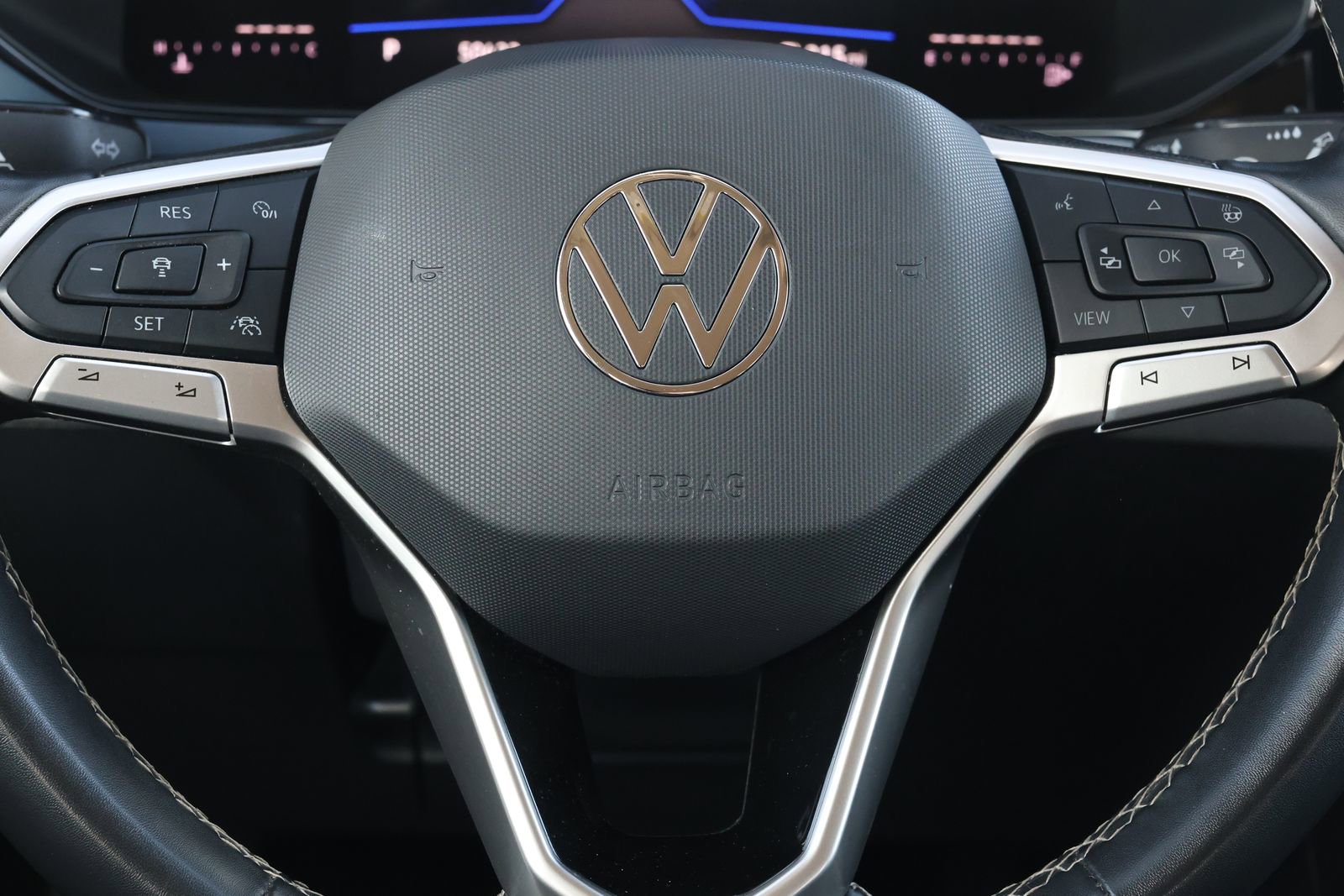 Used 2024 Volkswagen Taos SE image 18