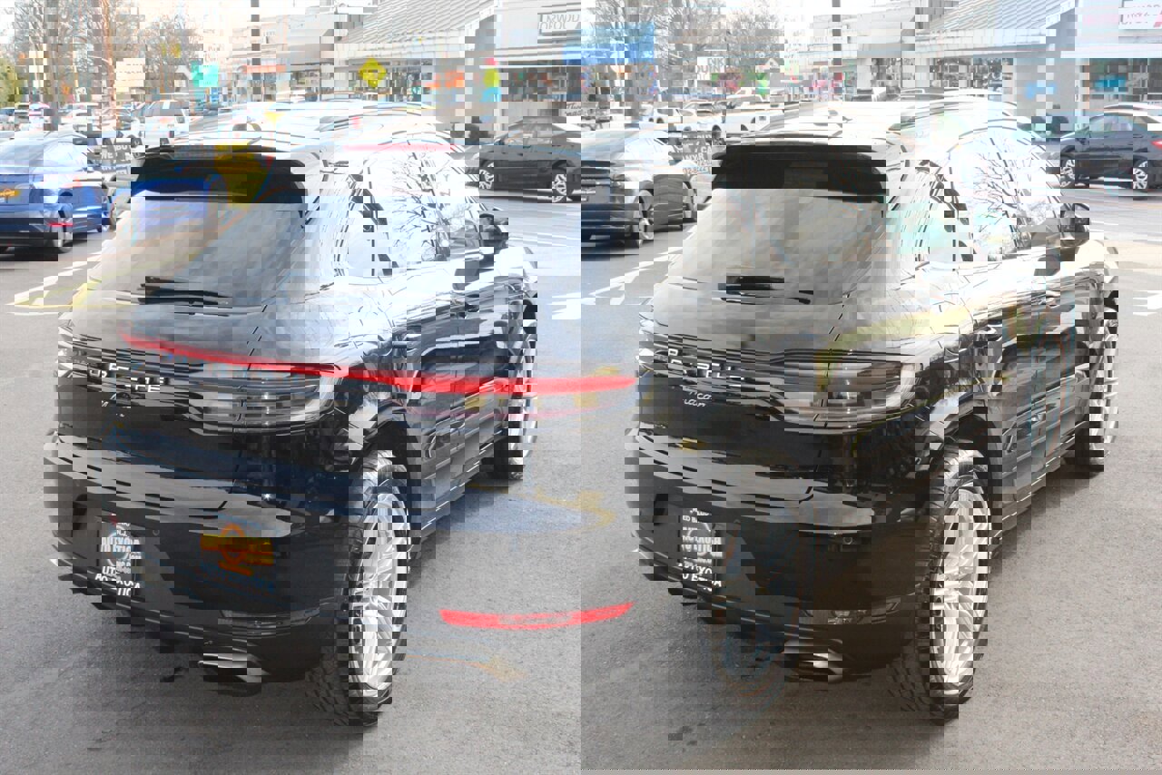 Used 2020 Porsche Macan image 3