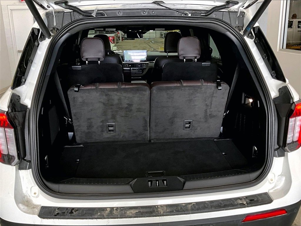 Used 2025 Ford Explorer Platinum w/ LUX Leather Package image 36
