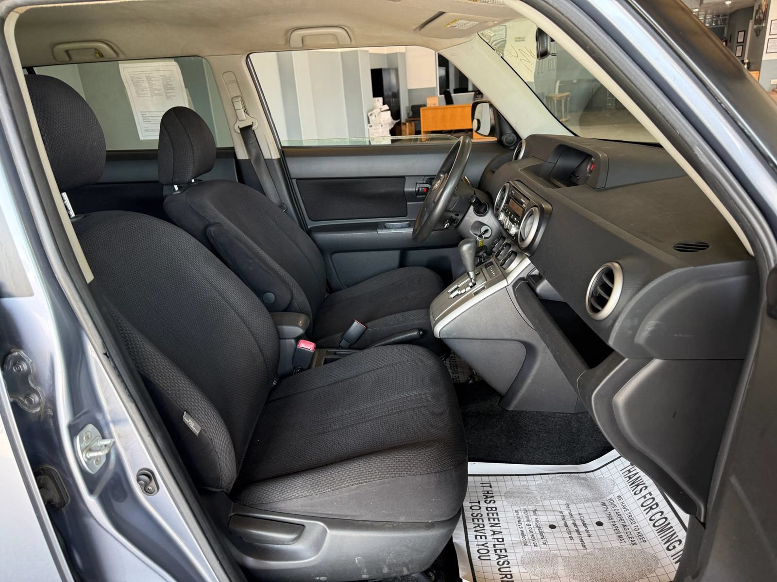 Used 2009 Scion xB FWD image 11