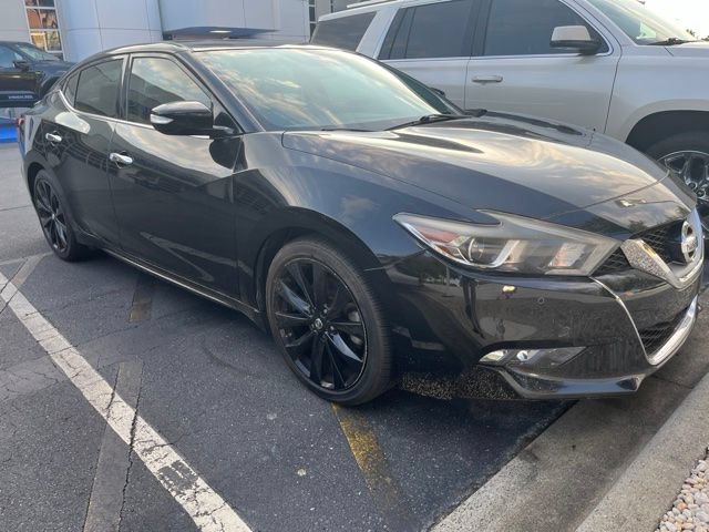 Used 2017 Nissan Maxima SR w/ Midnight Edition FWD image 2
