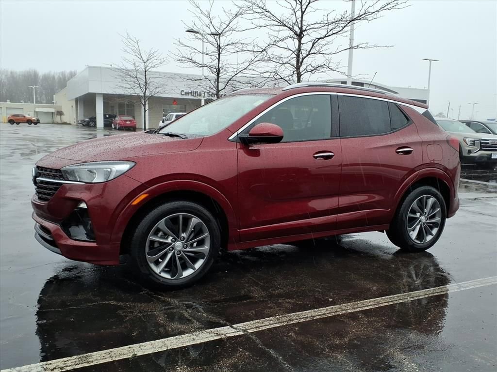 Used 2023 Buick Encore GX Select w/ Sport Touring Package image 2