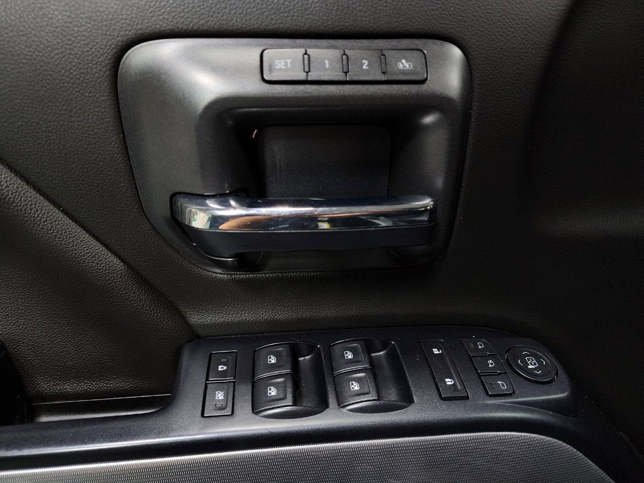 Used 2019 Chevrolet Silverado 2500 LTZ w/ Duramax Plus Package image 18