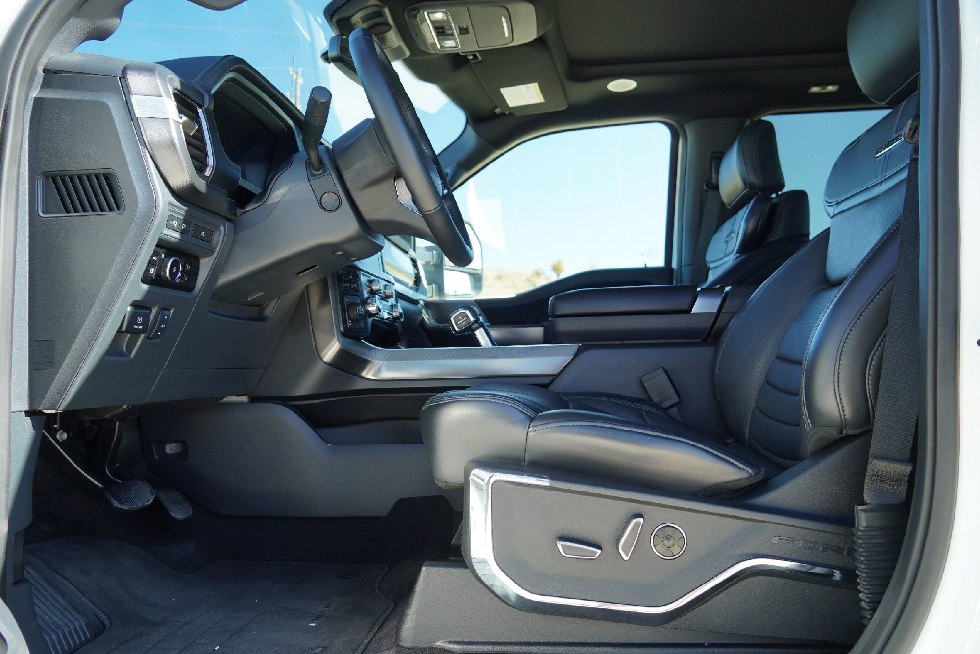 Used 2024 Ford F150 Platinum w/ Equipment Group 702A High image 30