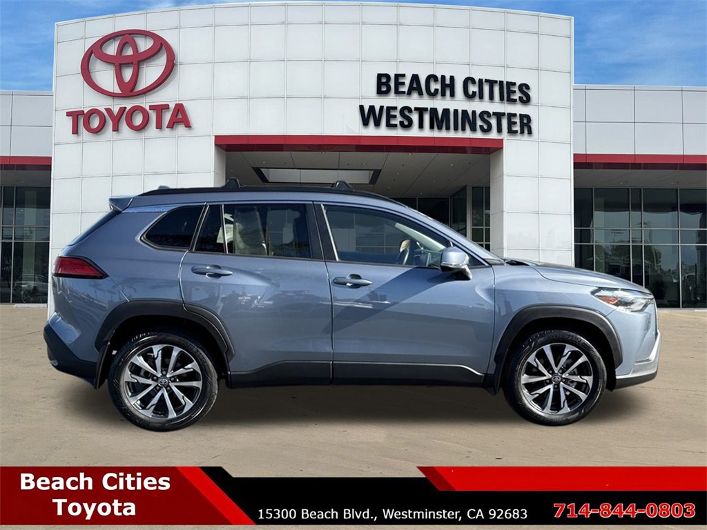 Certified 2022 Toyota Corolla Cross XLE image 13