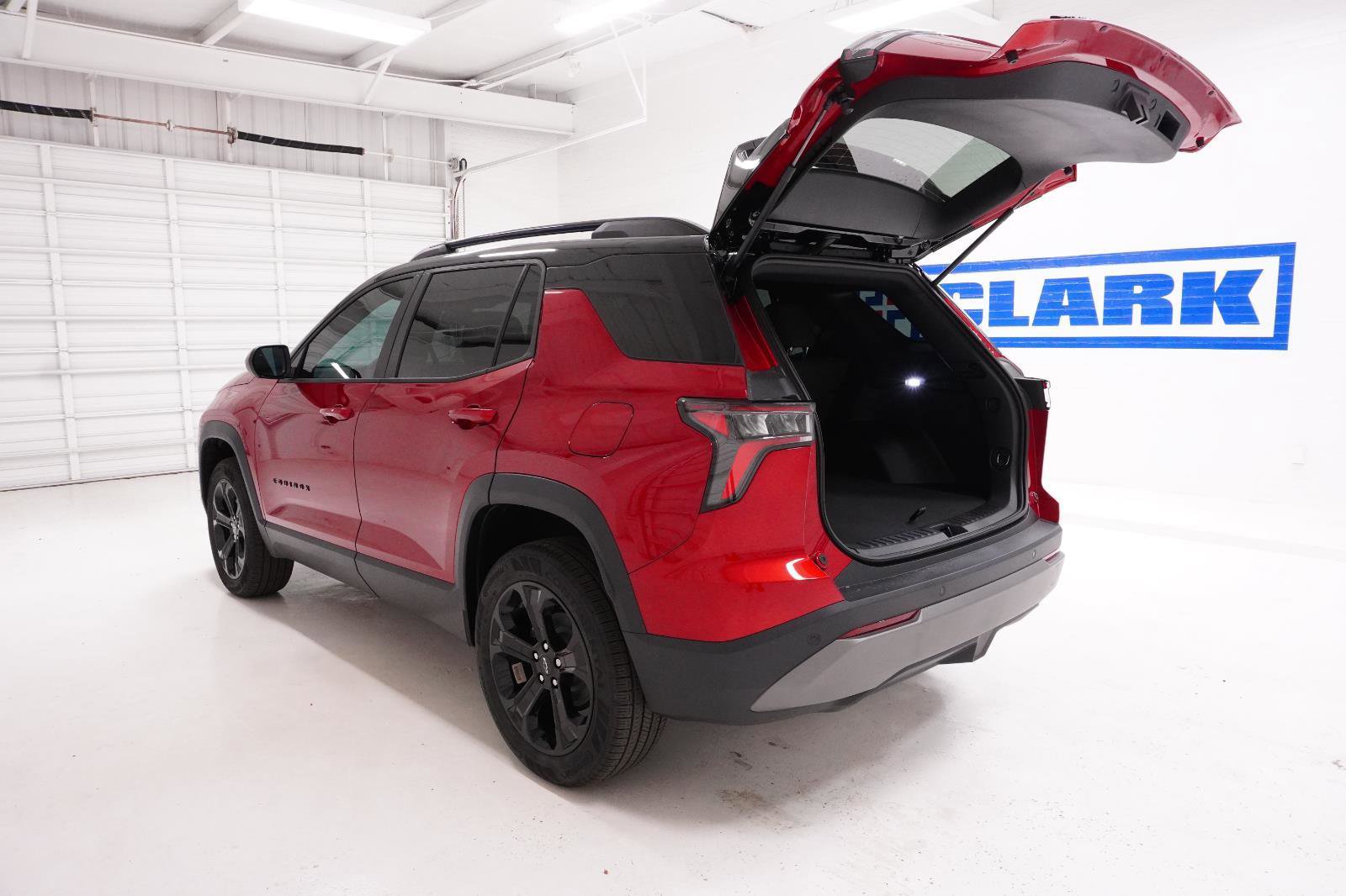 New 2026 Chevrolet Equinox LT w/ Midnight Edition image 8