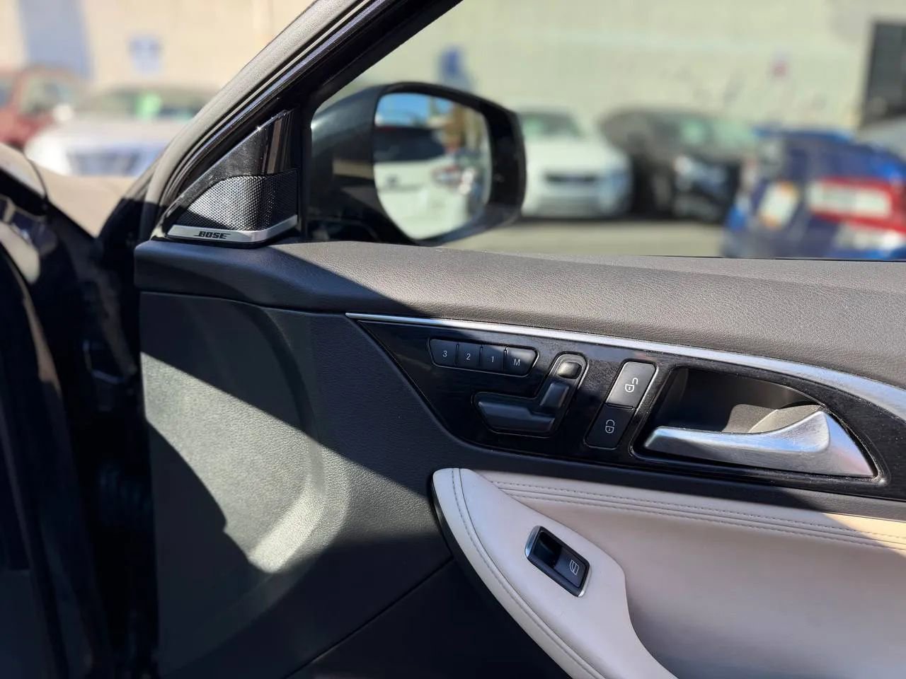 Used 2018 INFINITI QX30 Premium w/ Navigation Package image 37