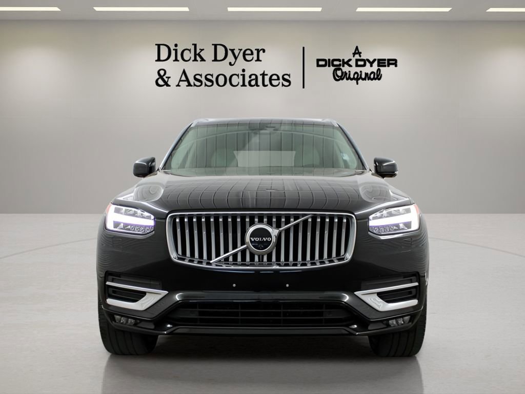 Used 2023 Volvo XC90 B6 Plus w/ Protection Package Premier image 7