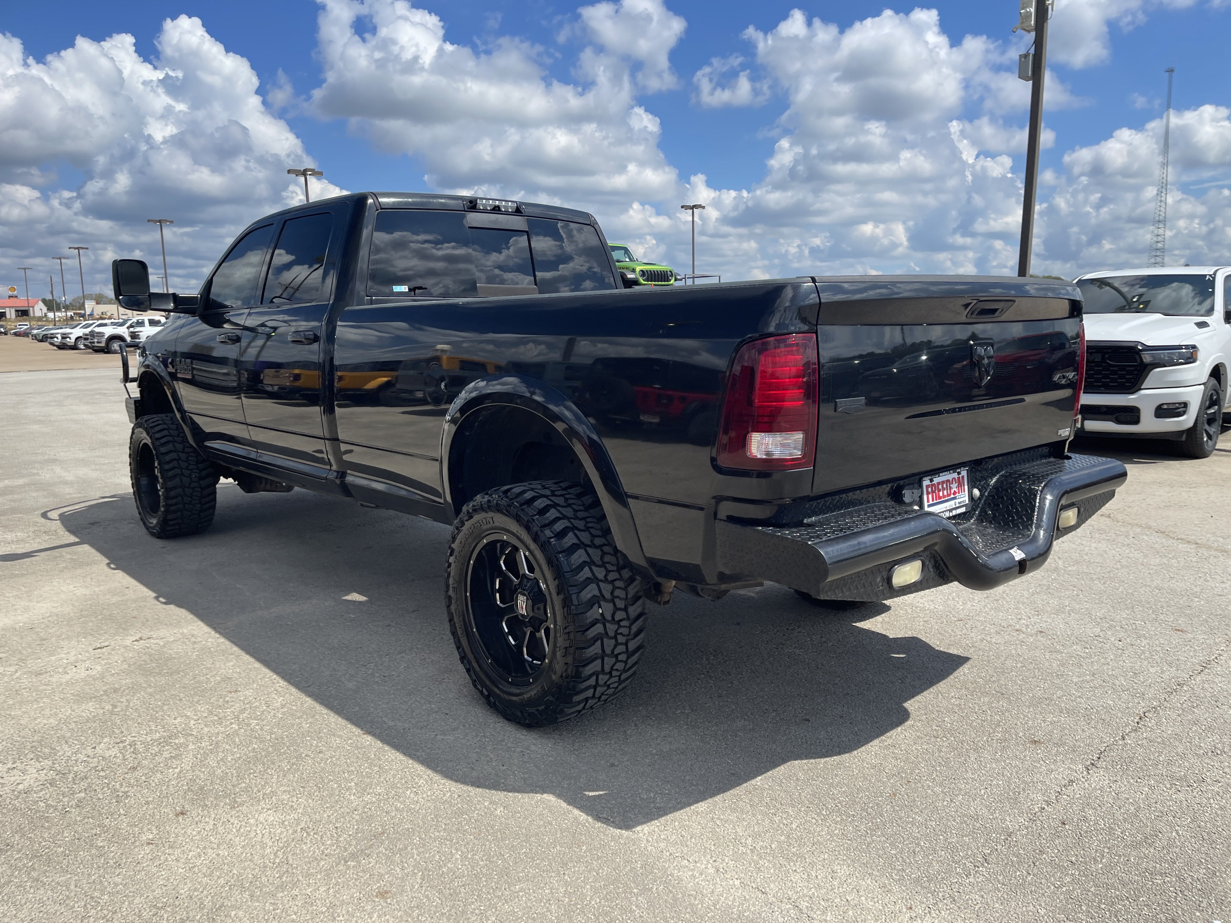 Used 2017 RAM 3500 Laramie w/ Sport Appearance Group AWD/4WD image 6
