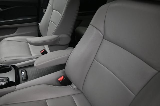 Used 2022 Honda Pilot Touring image 18