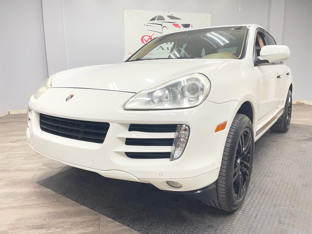 Used 2009 Porsche Cayenne AWD/4WD image 2