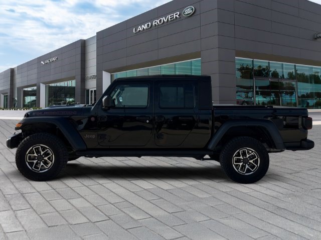 Used 2025 Jeep Gladiator Rubicon AWD/4WD image 2