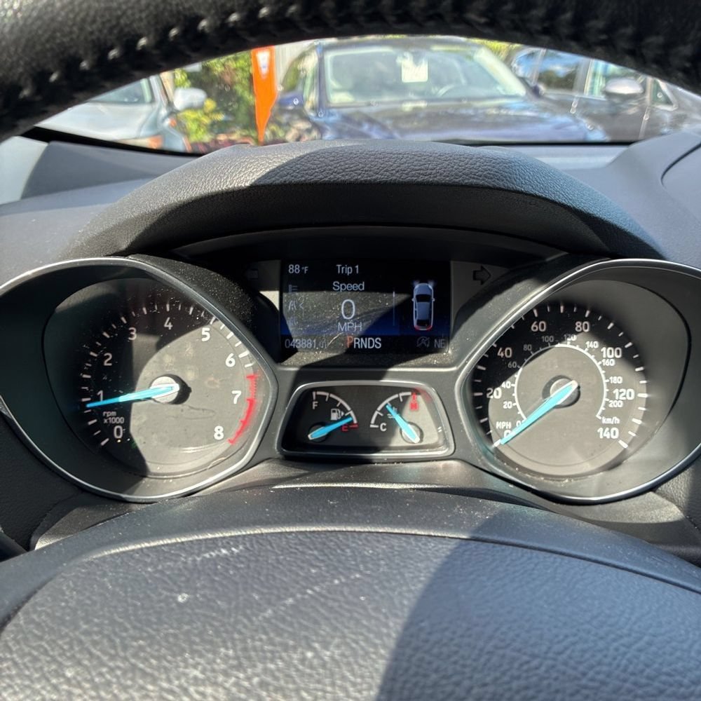 Used 2019 Ford Escape Titanium AWD/4WD image 8