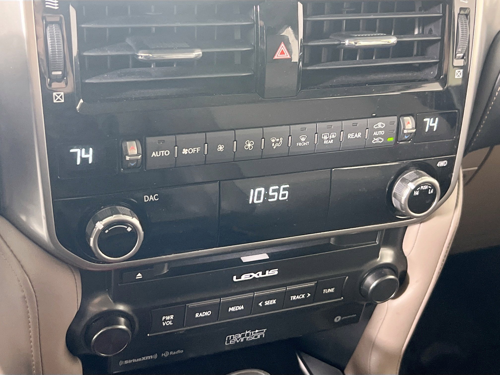 Used 2023 Lexus GX 460 Premium w/ Premium Plus Package image 15