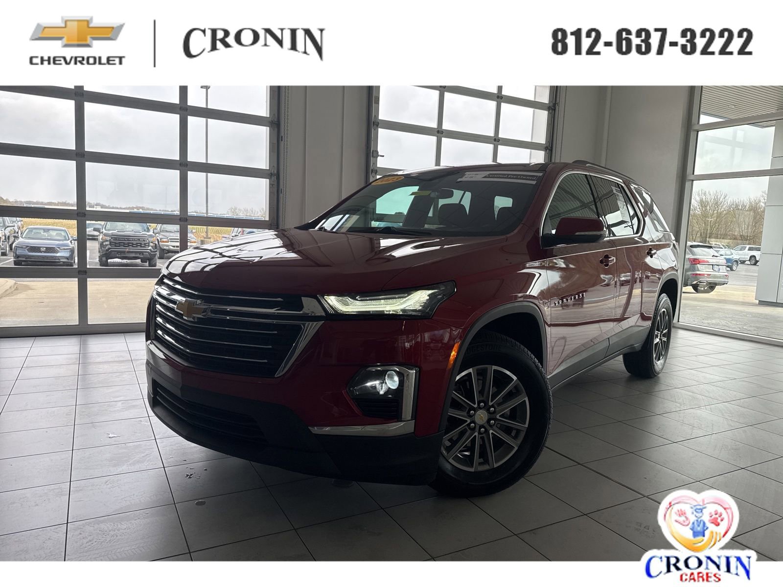 Used 2023 Chevrolet Traverse LT image 1
