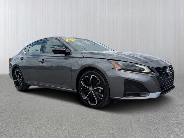 Used 2024 Nissan Altima 2.5 SR FWD image 1
