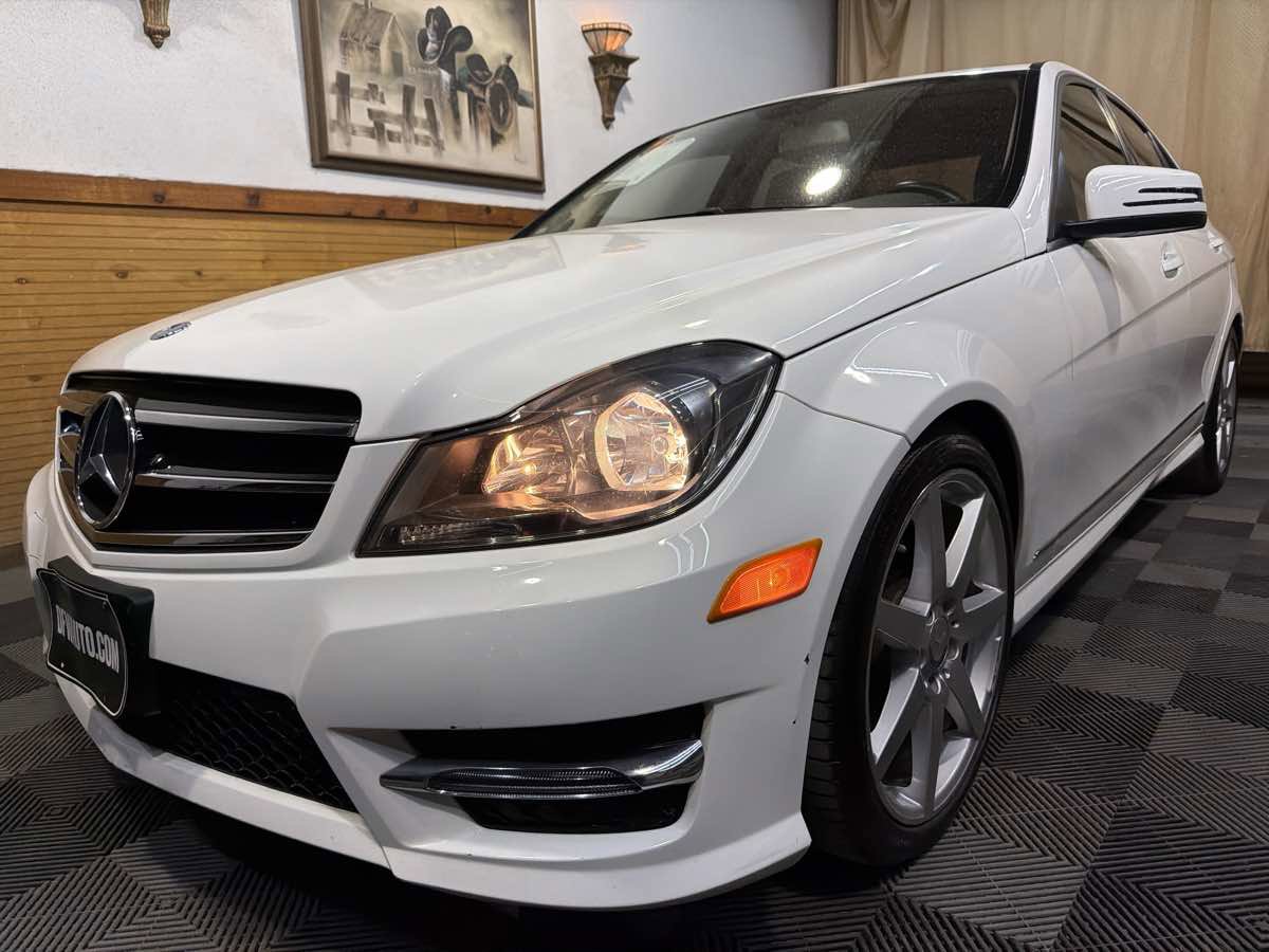 Used 2014 Mercedes-Benz C 250 Sedan w/ 18" AMG 7-Spoke Alloy Package image 5
