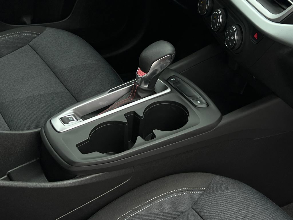 Used 2024 Chevrolet Trax RS w/ Driver Confidence Package image 14