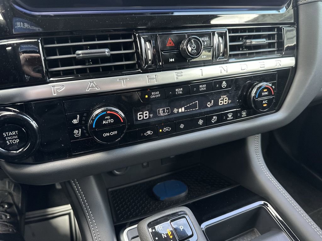 New 2026 Nissan Pathfinder Platinum image 18
