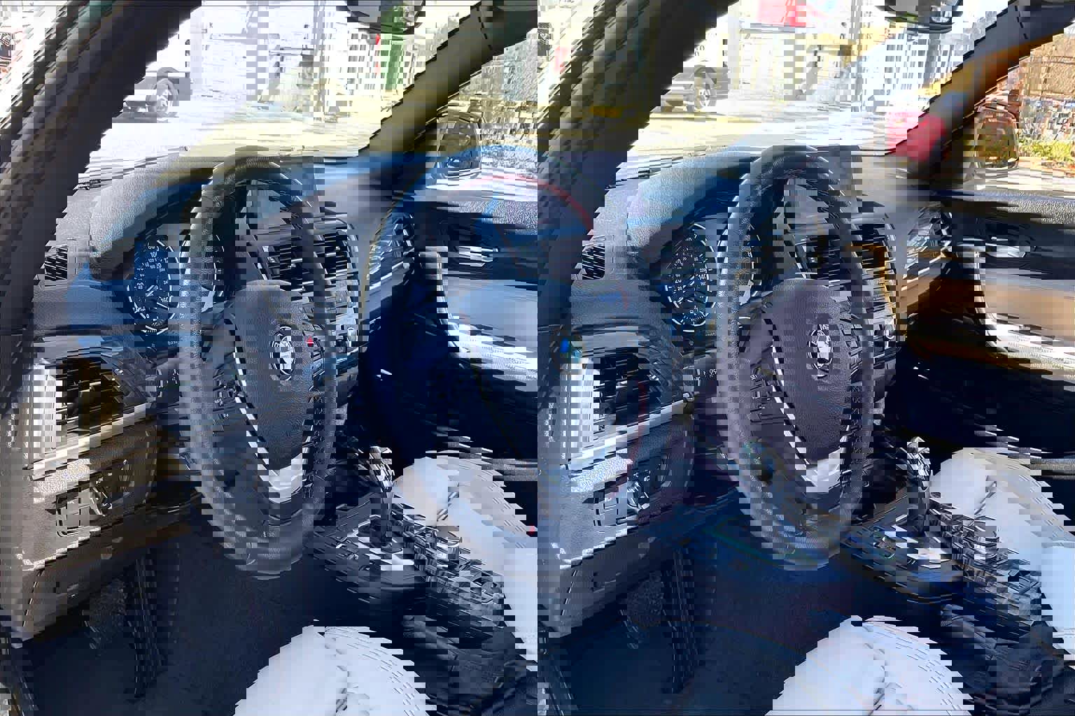 Used 2017 BMW 230i xDrive Convertible image 16