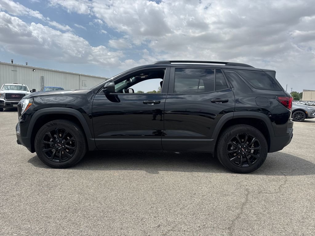 Used 2026 GMC Terrain Elevation w/ Elevation Premium Package FWD image 3