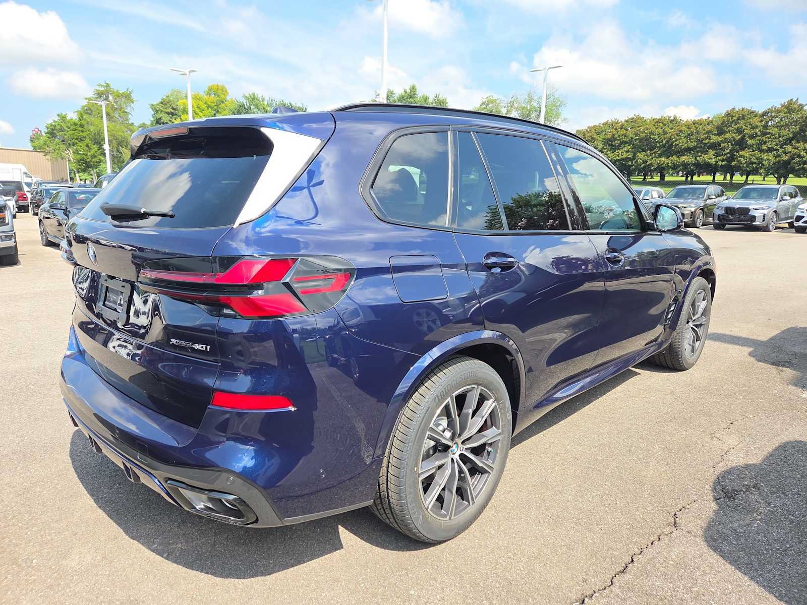 New 2026 BMW X5 xDrive40i w/ Executive Package AWD/4WD image 5