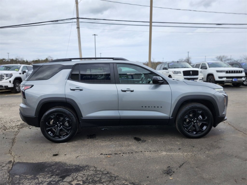 Used 2025 Chevrolet Equinox LT w/ Convenience Package II image 6
