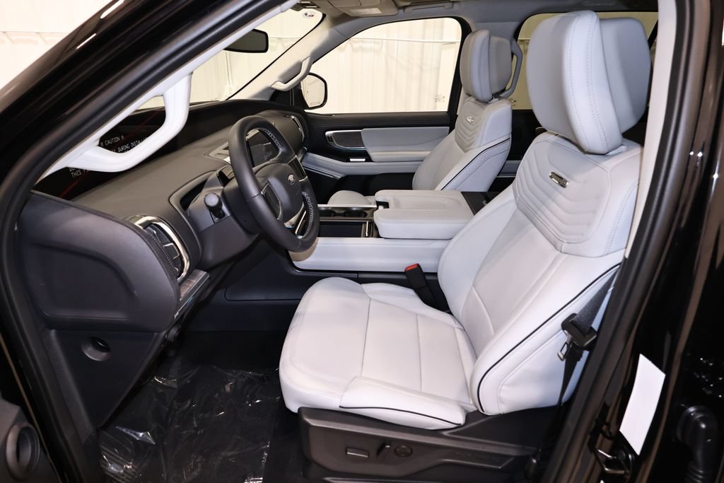 New 2026 Ford Expedition Platinum w/ Platinum Ultimate Package AWD/4WD image 12