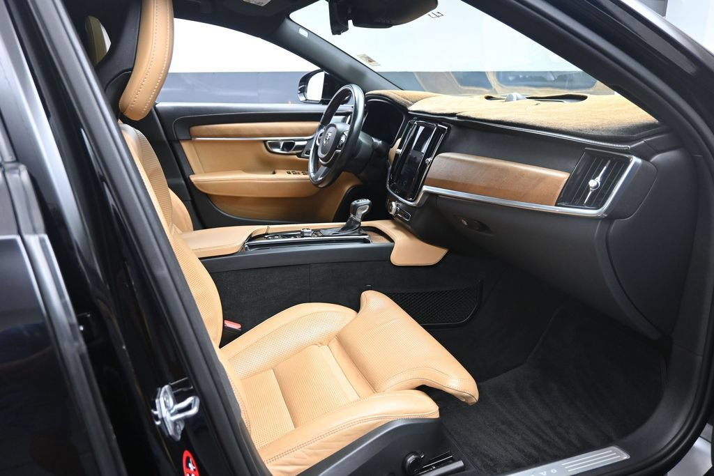 Used 2017 Volvo S90 T6 Inscription w/ Vision Package AWD/4WD image 28