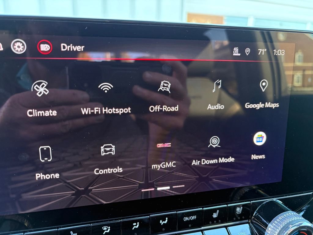 Certified 2024 GMC Canyon Denali image 39