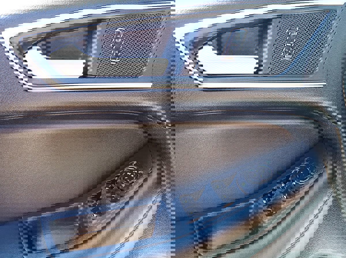 Used 2024 Ford Edge SEL image 38