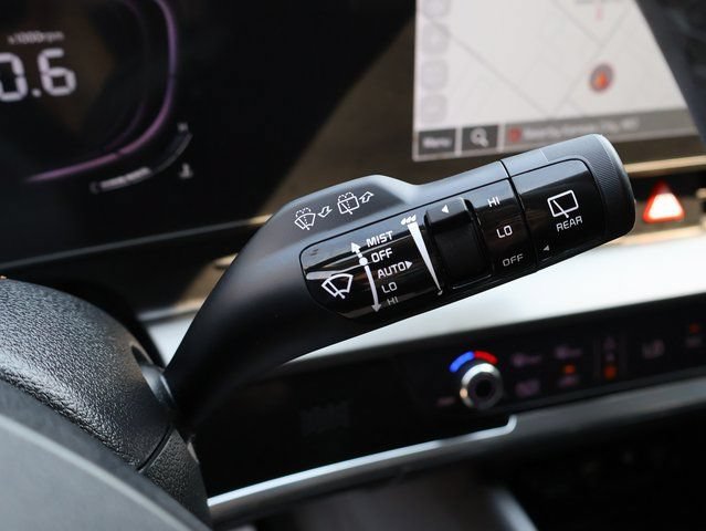 Used 2023 Kia Sportage EX FWD image 39