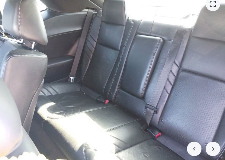 Used 2016 Dodge Challenger SRT image 5