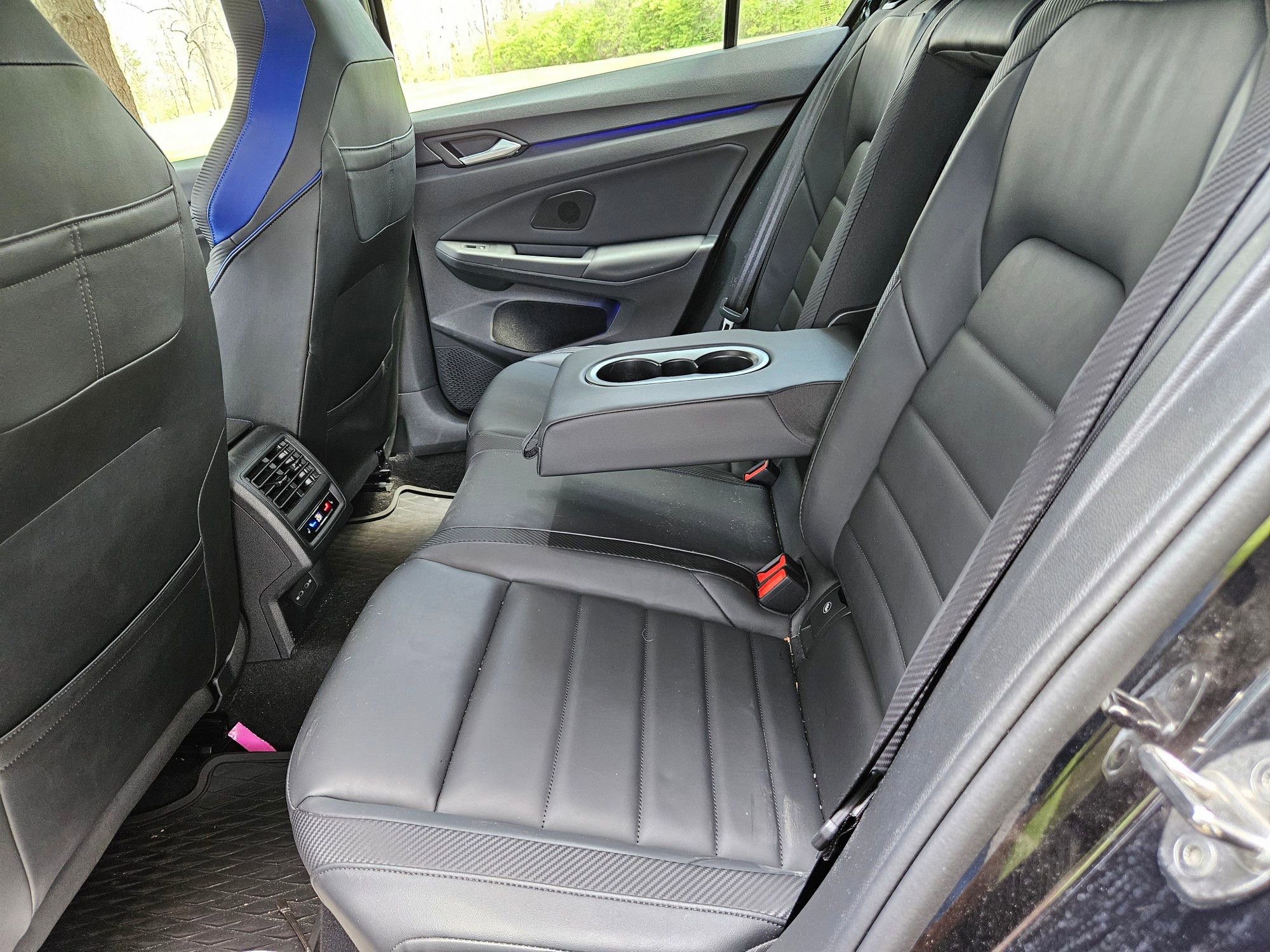 Used 2024 Volkswagen Golf R image 7