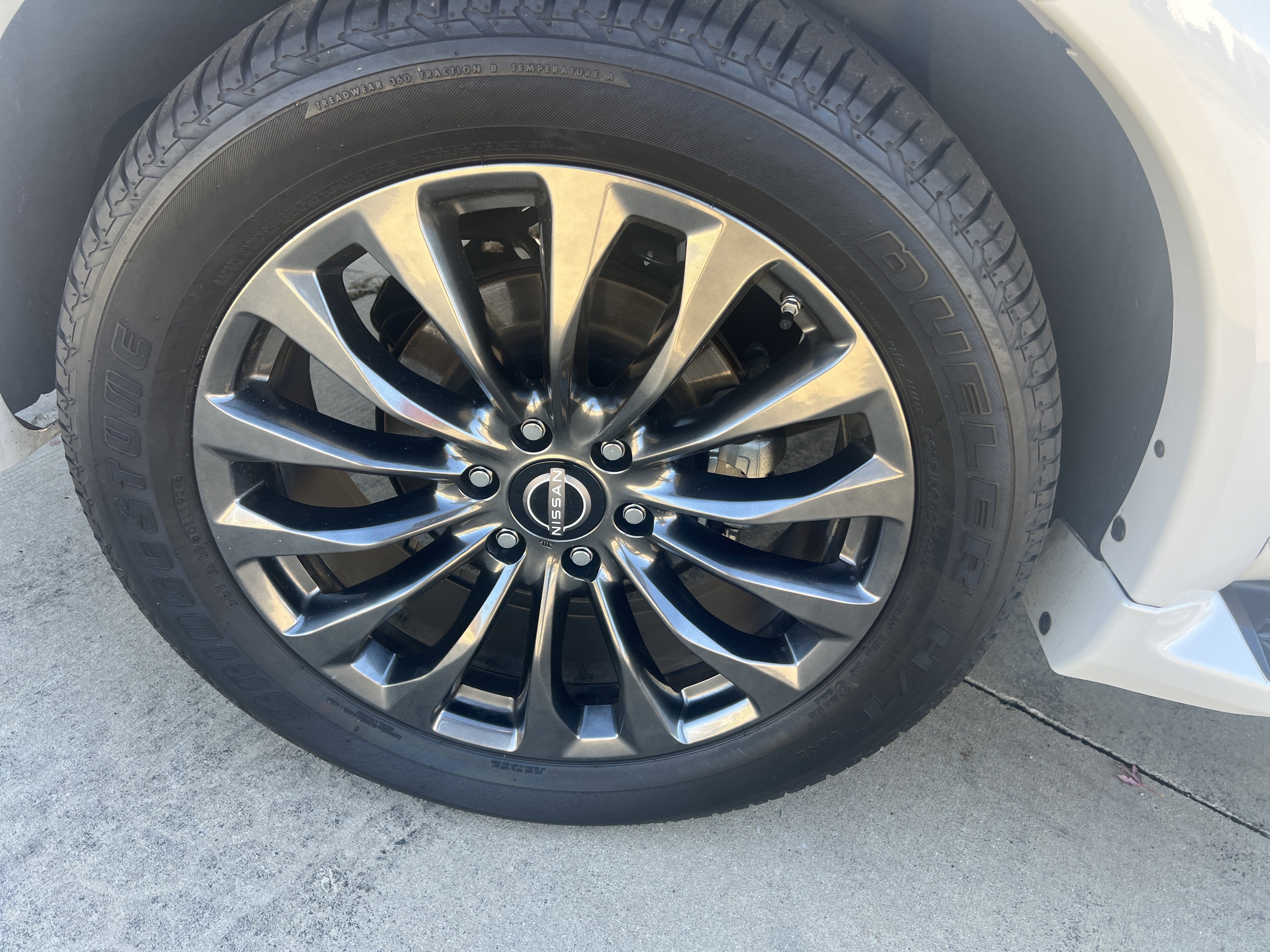 Certified 2024 Nissan Armada Platinum w/ Captain's Chairs Package image 10