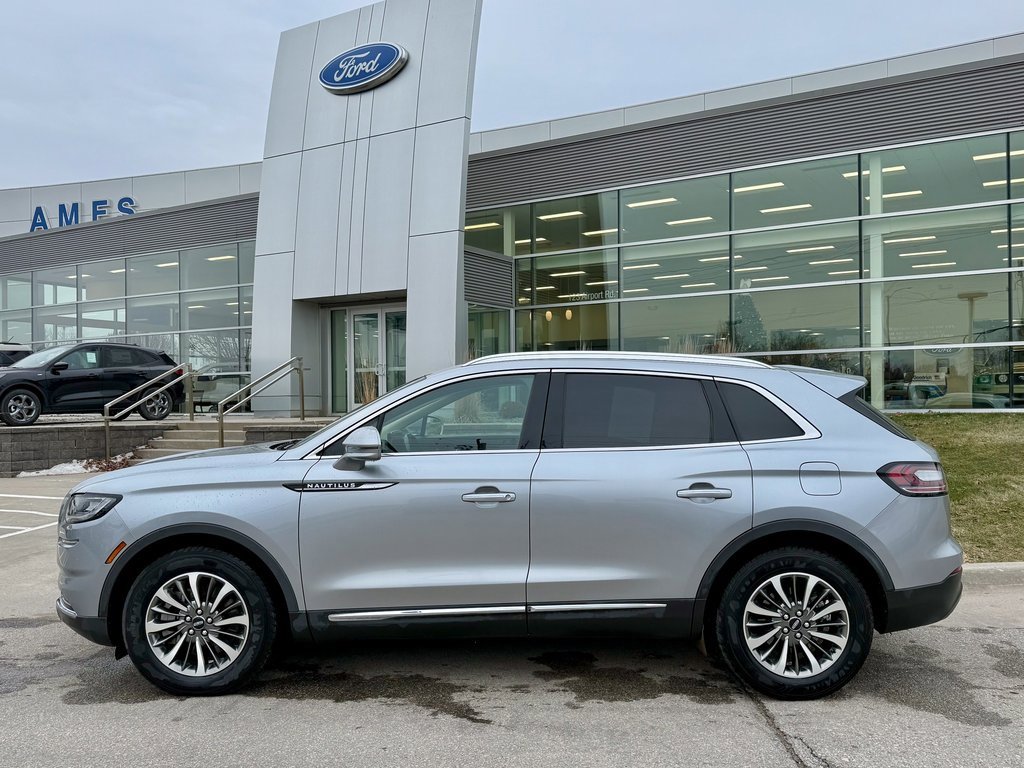 Used 2021 Lincoln Nautilus FWD w/ Equipment Group 101A image 2