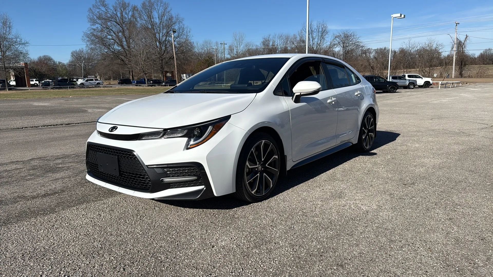 Used 2022 Toyota Corolla SE FWD image 1