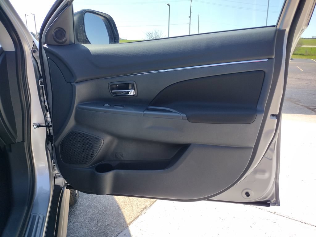 New 2026 Mitsubishi Outlander Sport LE AWD/4WD image 28