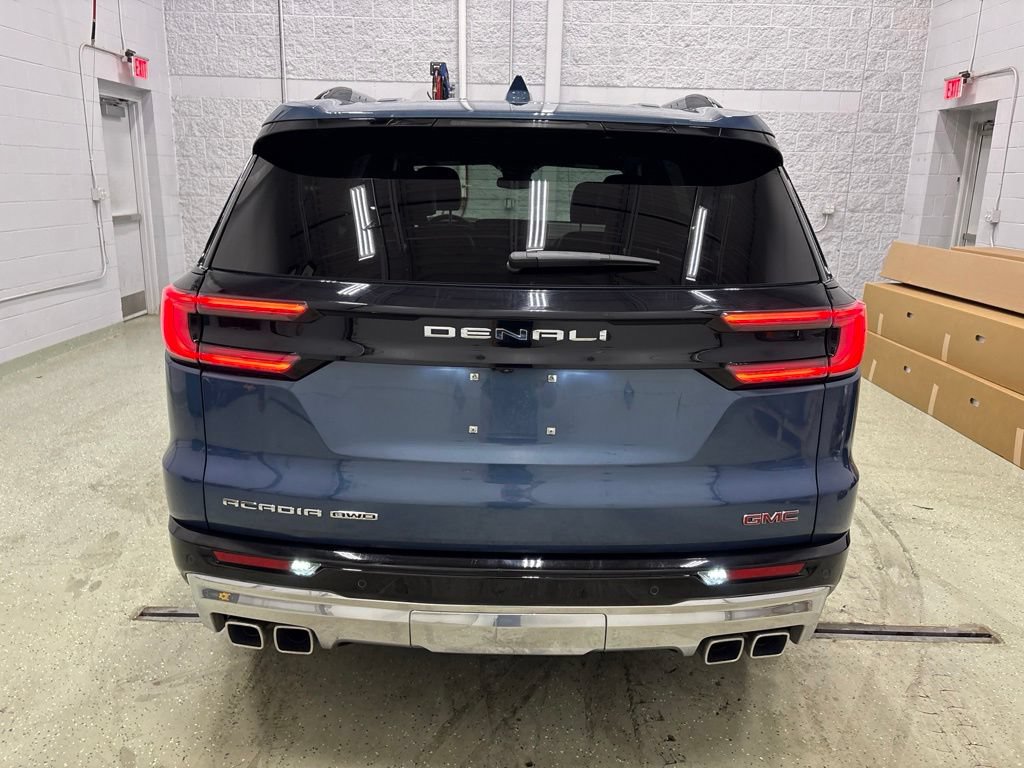 Used 2025 GMC Acadia Denali AWD/4WD image 5