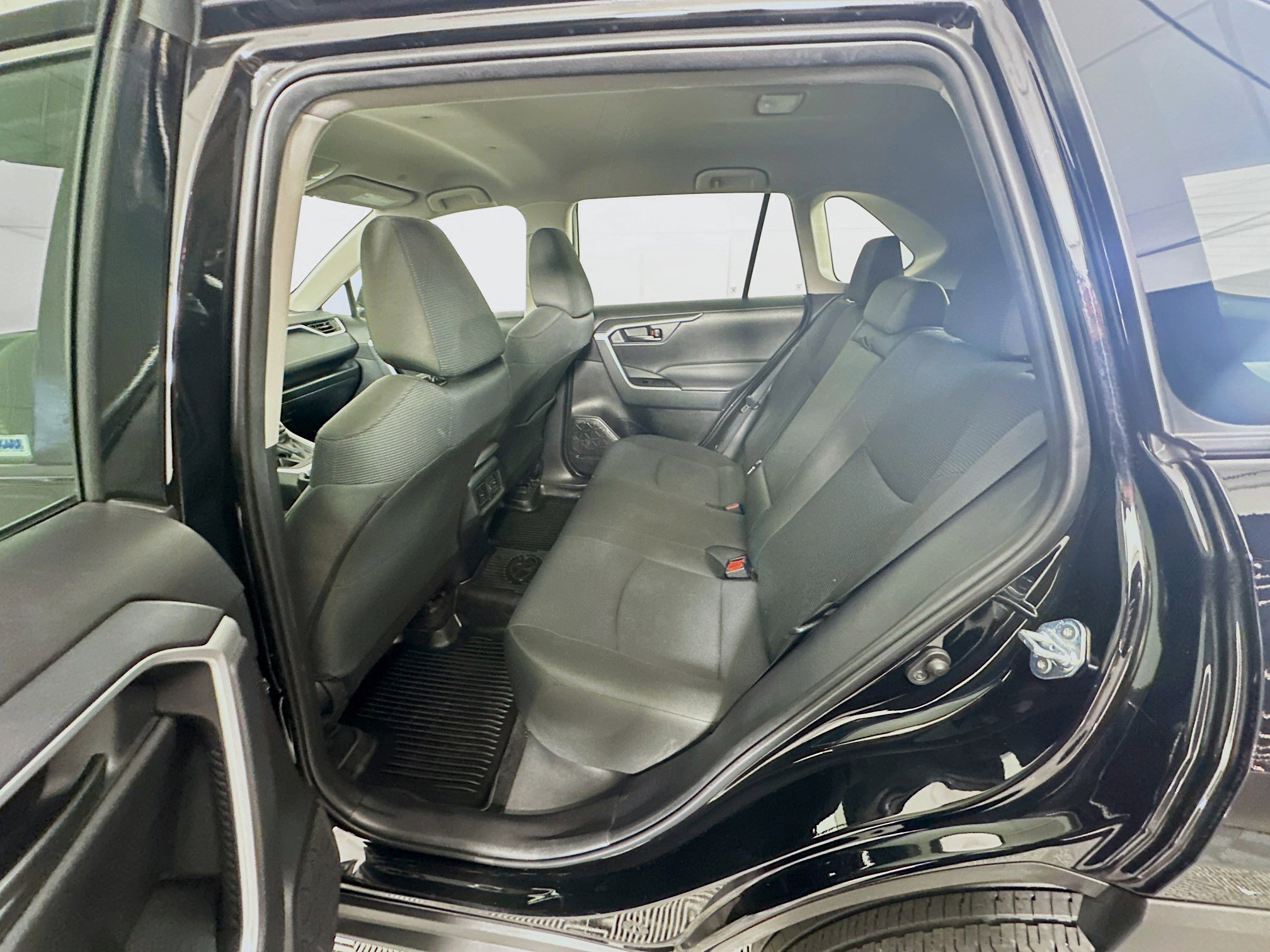 Used 2025 Toyota RAV4 LE image 26