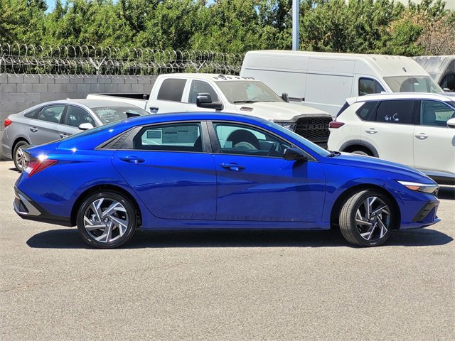 New 2025 Hyundai Elantra SEL image 3