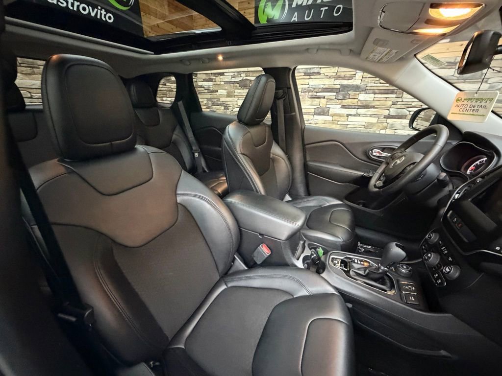 Used 2020 Jeep Cherokee Latitude Plus image 15