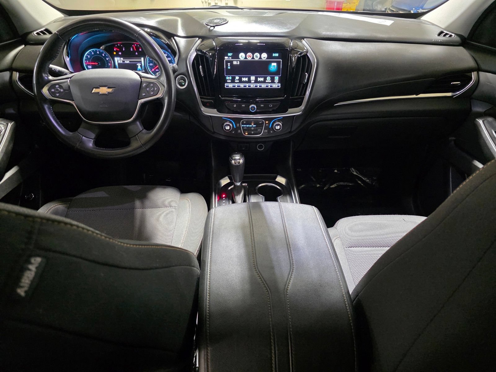 Used 2018 Chevrolet Traverse LT FWD image 19