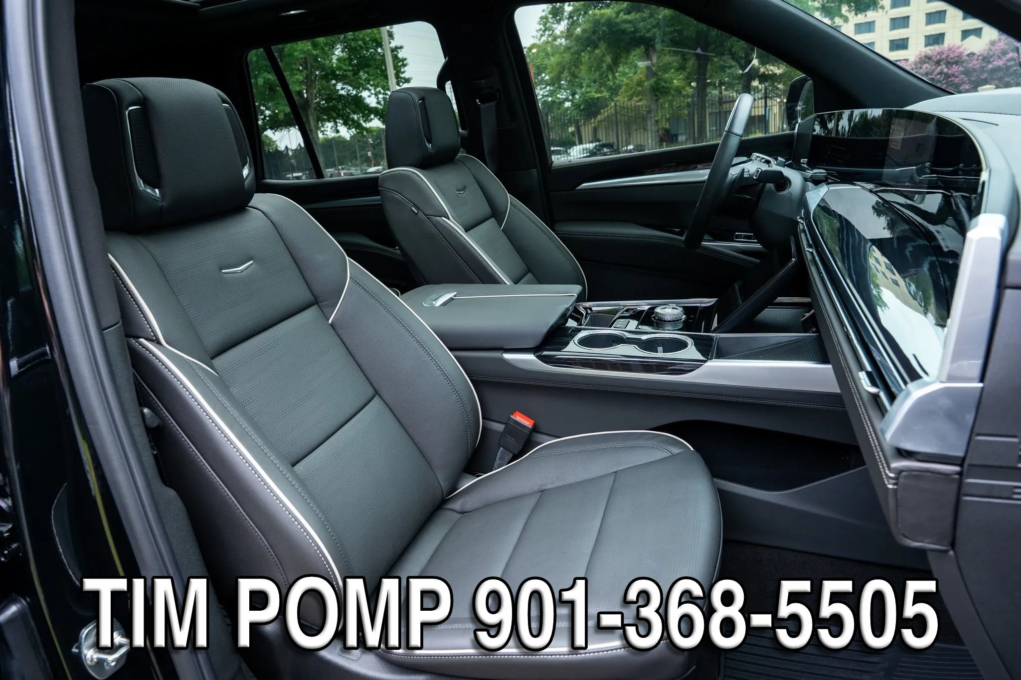 Used 2026 Cadillac Escalade Sport w/ LPO, ONYX Package AWD/4WD image 18