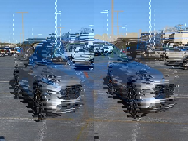 Certified 2022 Ford Escape SE image 2