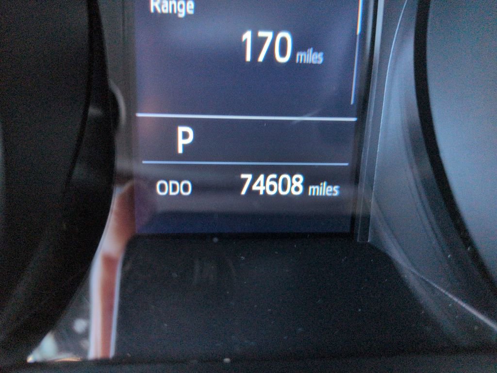 Certified 2022 Toyota C-HR XLE image 16